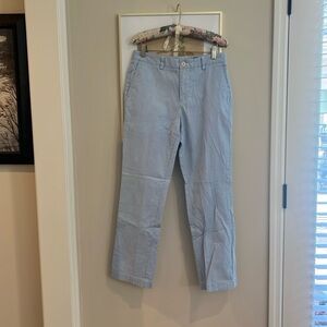 Men’s Vineyard Vines stripe pant.